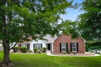 Building Photo - 5912 Sycamore Ridge Dr