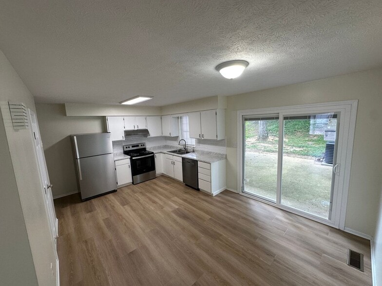 Building Photo - 37 Campbell Dr