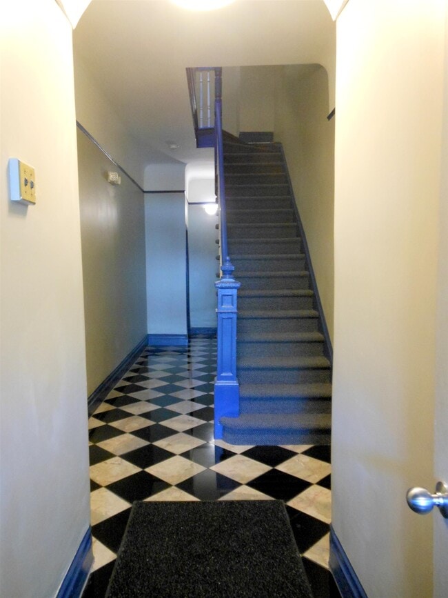 Building Photo - 273 Webster Ave