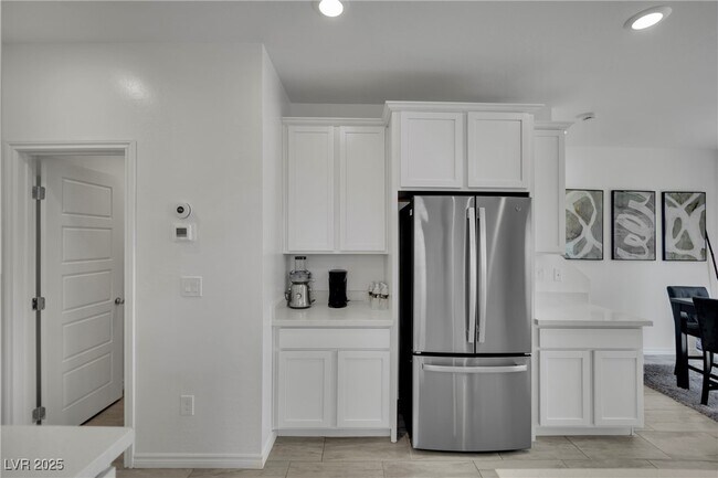 Building Photo - 8907 Roadrunner Ravine St