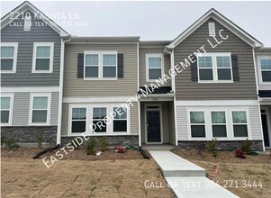 Building Photo - 2210 Kasota Ln
