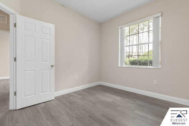 Building Photo - 34 Utrillo Pl