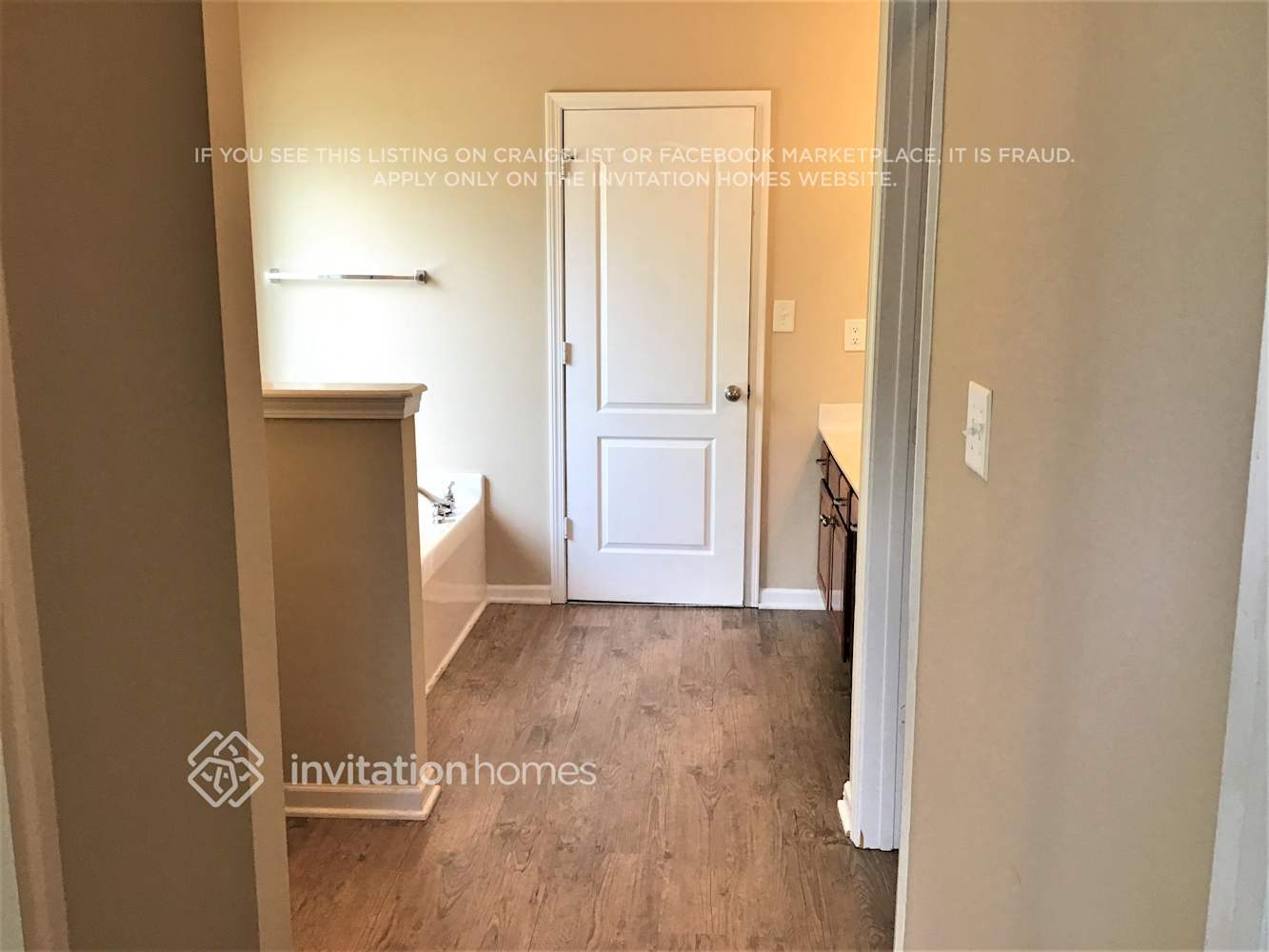 Building Photo - 200 Autumn Creek