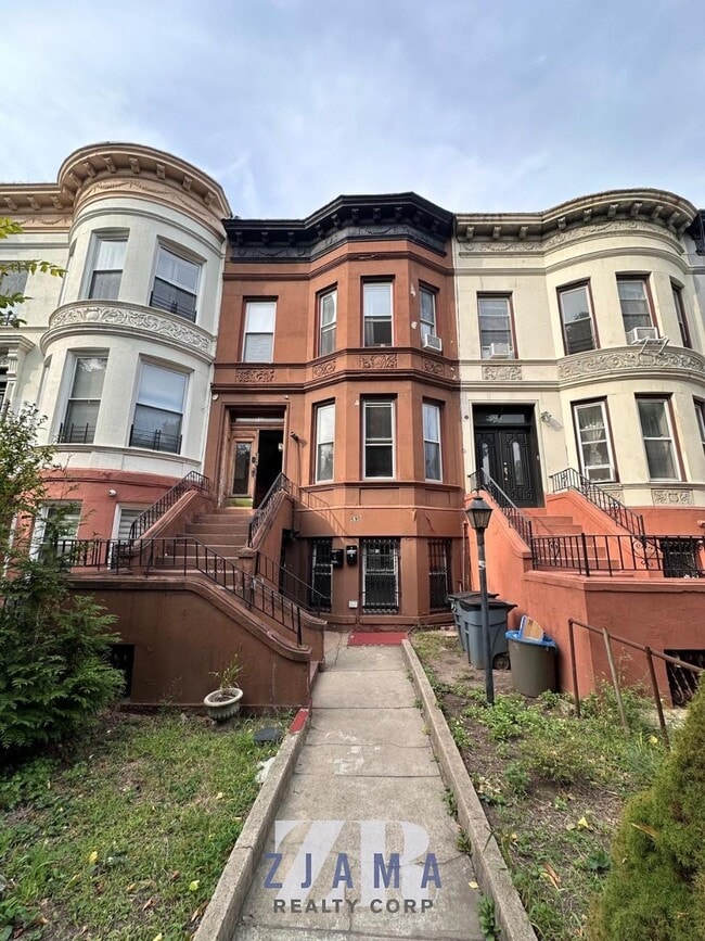 Building Photo - 595 Eastern Pkwy