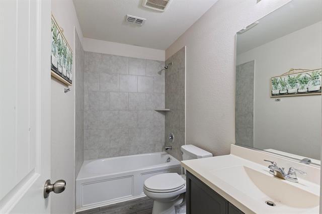 Building Photo - 1460 Acmite Ave