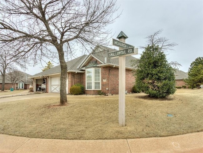 Primary Photo - 15400 Swallowtail Rd