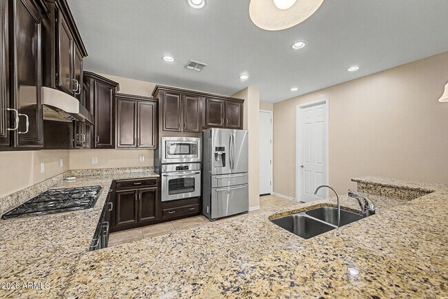 Building Photo - 2531 E Eleana Ln