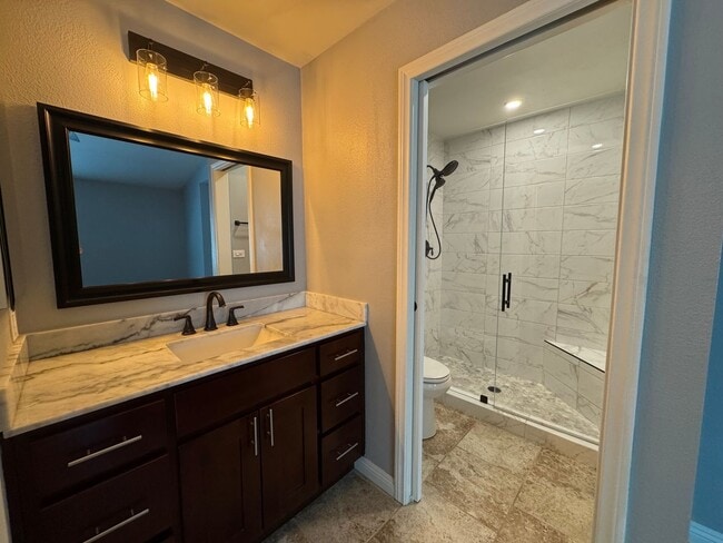Building Photo - Stunning 2Bd/2Ba Home in Yorba Linda!