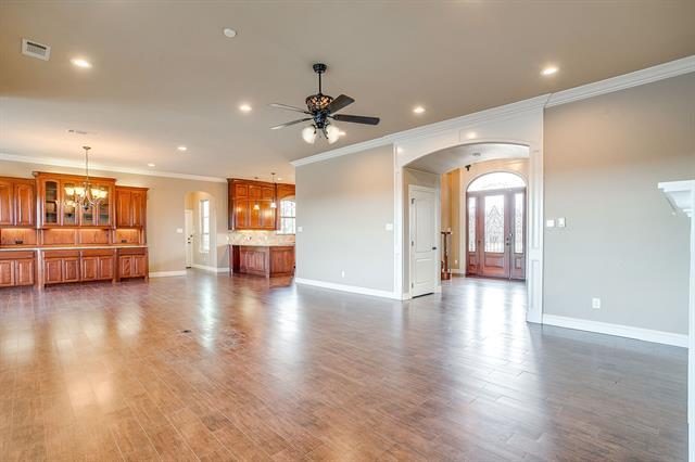 Building Photo - 1600 Oak Ridge Estates