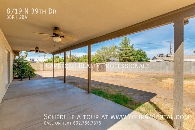 Building Photo - Your Dream Home Awaits! Spacious Layout & ...