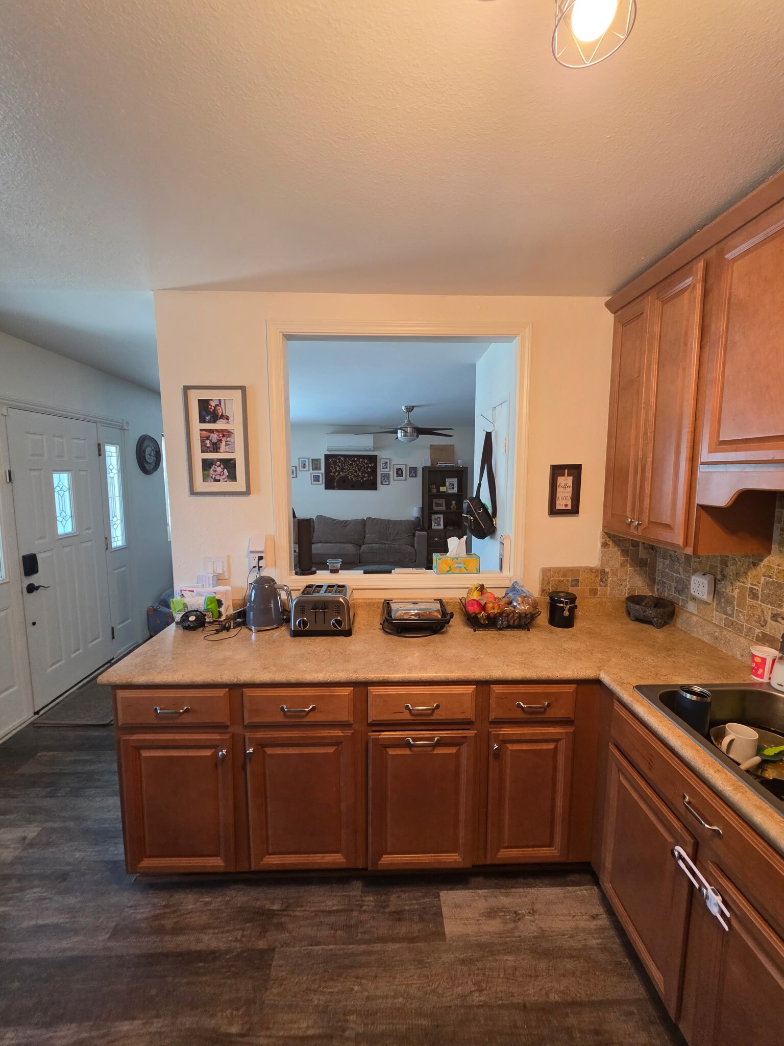 Building Photo - 598 Tam O Shanter Dr