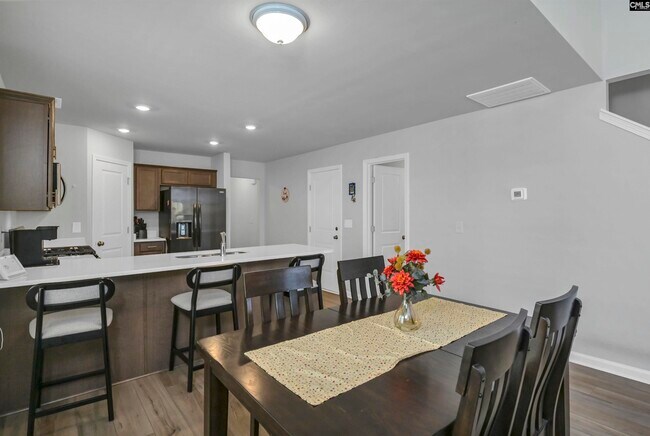 Building Photo - 620 Rothenburg Rd