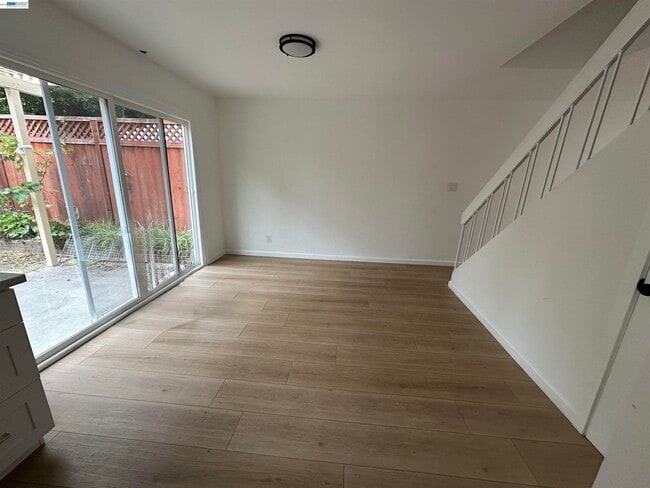 Building Photo - 157 El Dorado Common