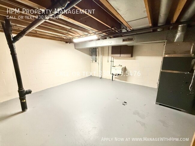 Building Photo - 2379 Ashdale St NW