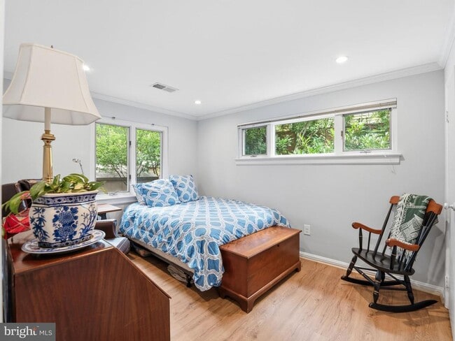 Building Photo - 405 Underhill Pl