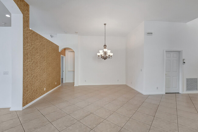 Building Photo - 7160 Demedici Cir