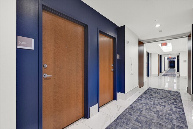 Building Photo - 5925 Almeda Rd