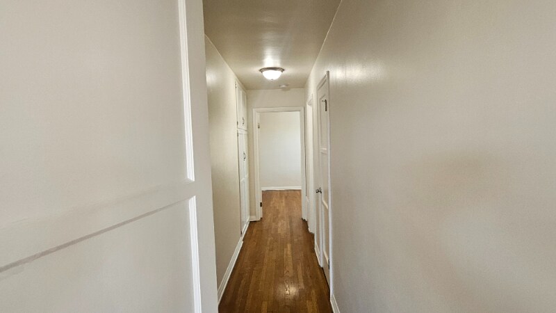 Building Photo - 938 S Grand View St
