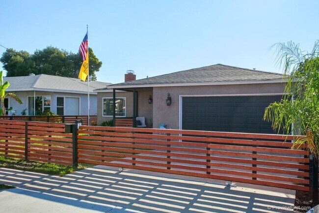 Building Photo - YOUR NEW HOME - IMPERIAL BEACH 3 bed / 2 bath Minutes to the beach!!