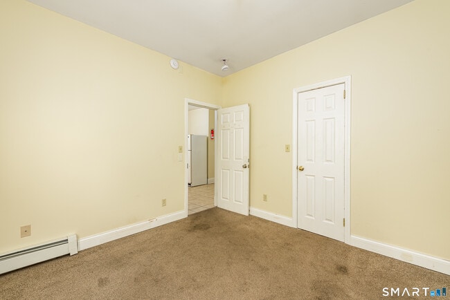 Building Photo - 108 Belden St