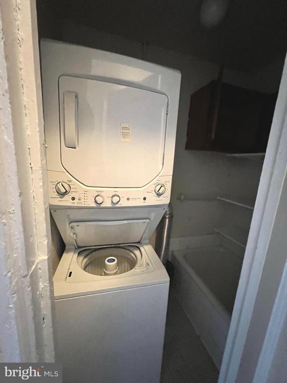 Building Photo - 2031 Locust St