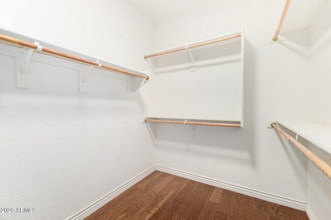 Building Photo - 2833 E Cobalt St