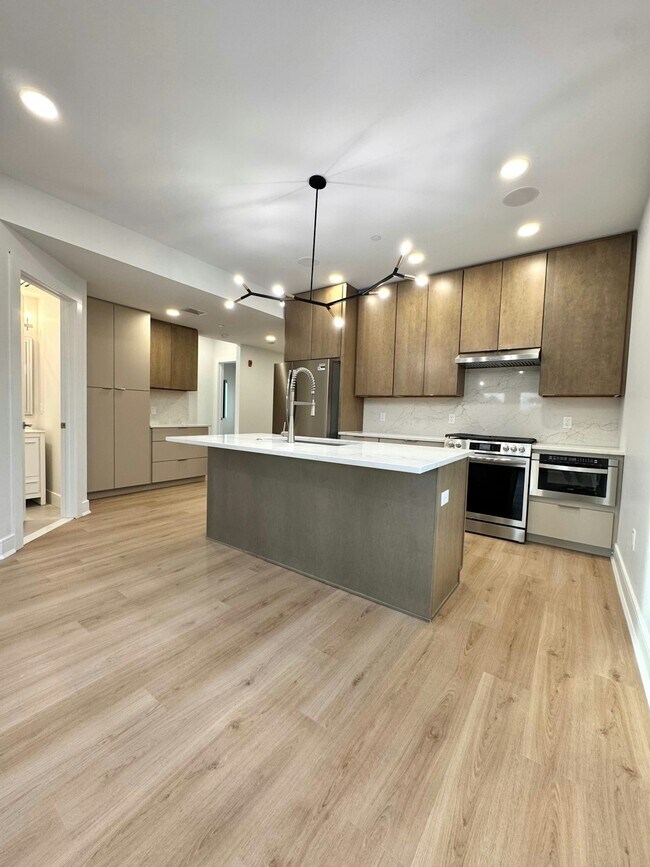 Building Photo - 85 W High St