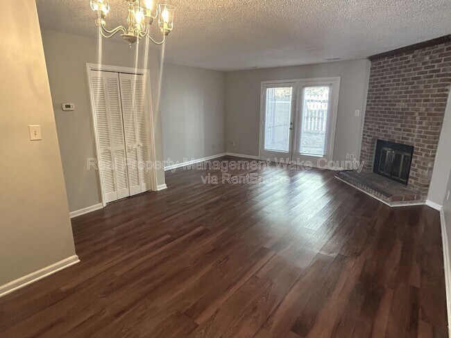 Building Photo - 1410 Kent Rd