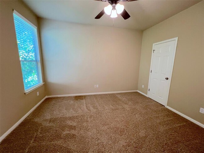 Building Photo - 11400 W Parmer Ln