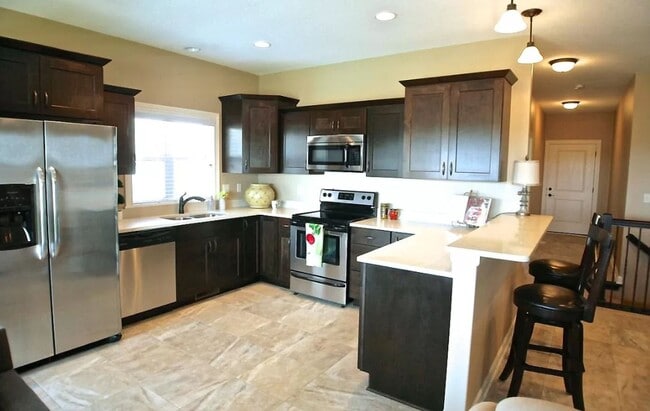 Building Photo - 2202 NW Sharmin Dr