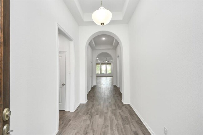 Building Photo - 10910 Wardrop Pl