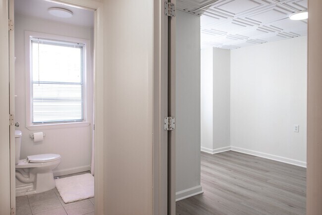 Building Photo - 455 Fairmount Ave