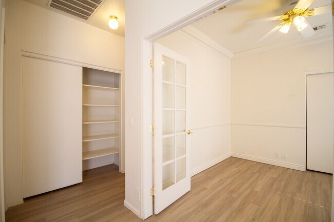 Building Photo - Gorgeous 3 bed, 2 bath home located near 87th Ave and Cactus