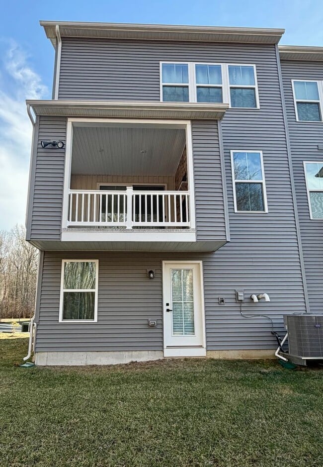 Building Photo - Welcome to the Village at Pine View!