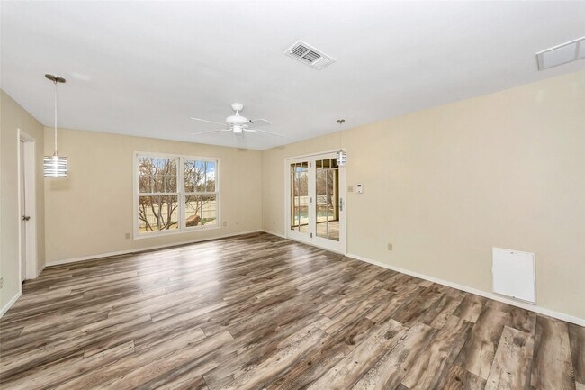 Building Photo - 26 Bounty Rd E