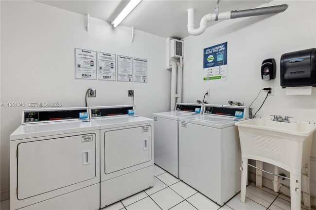 Building Photo - 1020 Meridian Ave