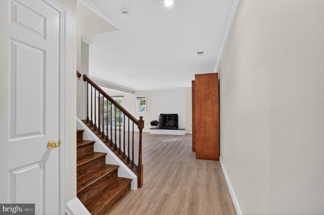 Building Photo - 1905 47th St NW