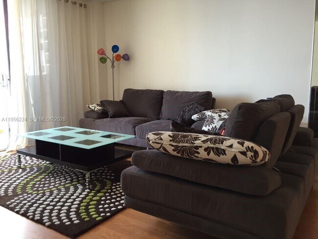 Building Photo - 2780 NE 183rd St