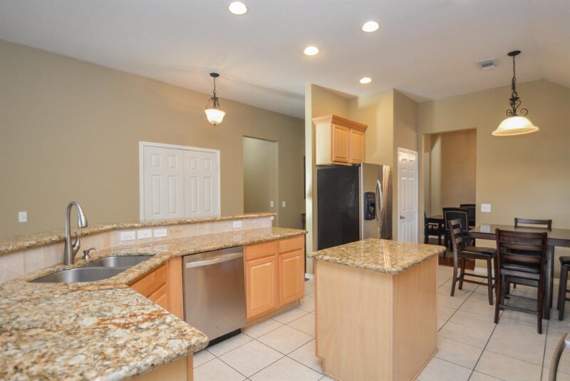 Building Photo - 4914 Surrey Park Cir