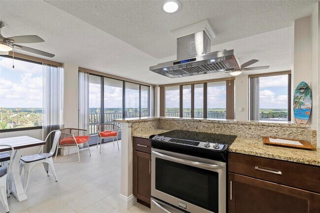 Building Photo - 3580 S Ocean Shore Blvd