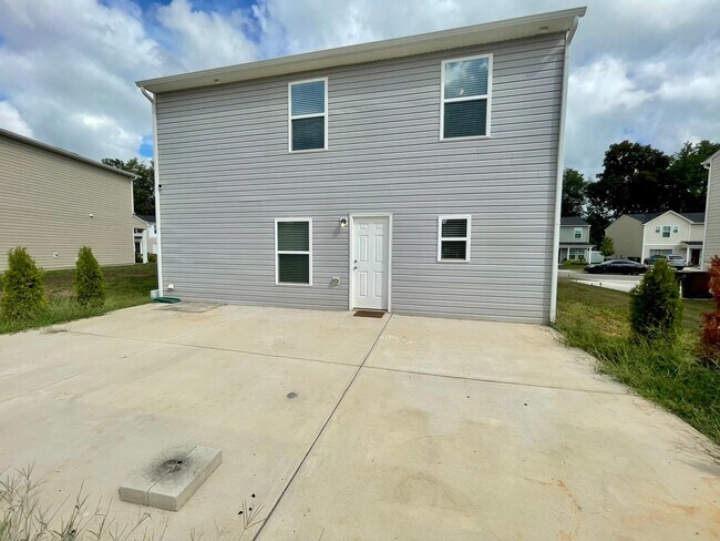 Building Photo - 3818 Miller Dr