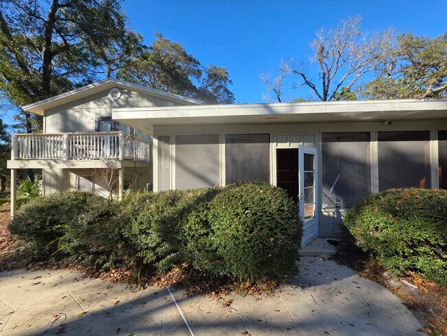 Building Photo - Beautiful Sweetwater Property