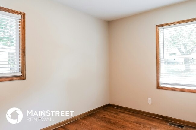 Building Photo - 2804 N 109th St