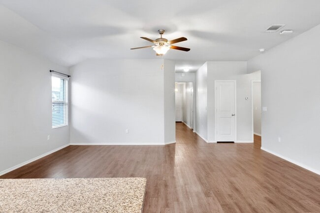 Building Photo - $300 off One Month's Rent! Charming Home with Elegant Granite Countertops and Cabinets