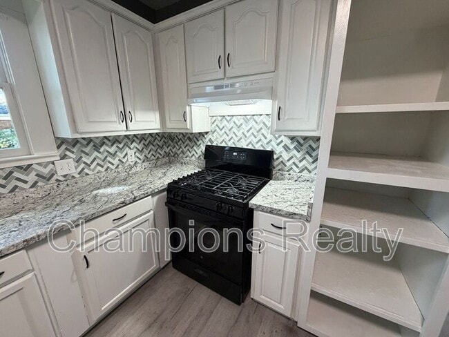 Building Photo - 948 Belvedere Dr