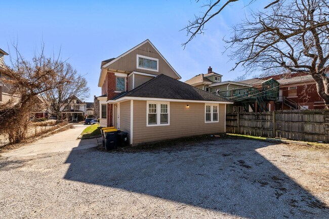 Building Photo - 34th Street Duplex