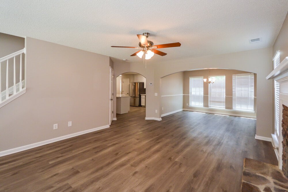 Building Photo - 260 Stone Ridge Way