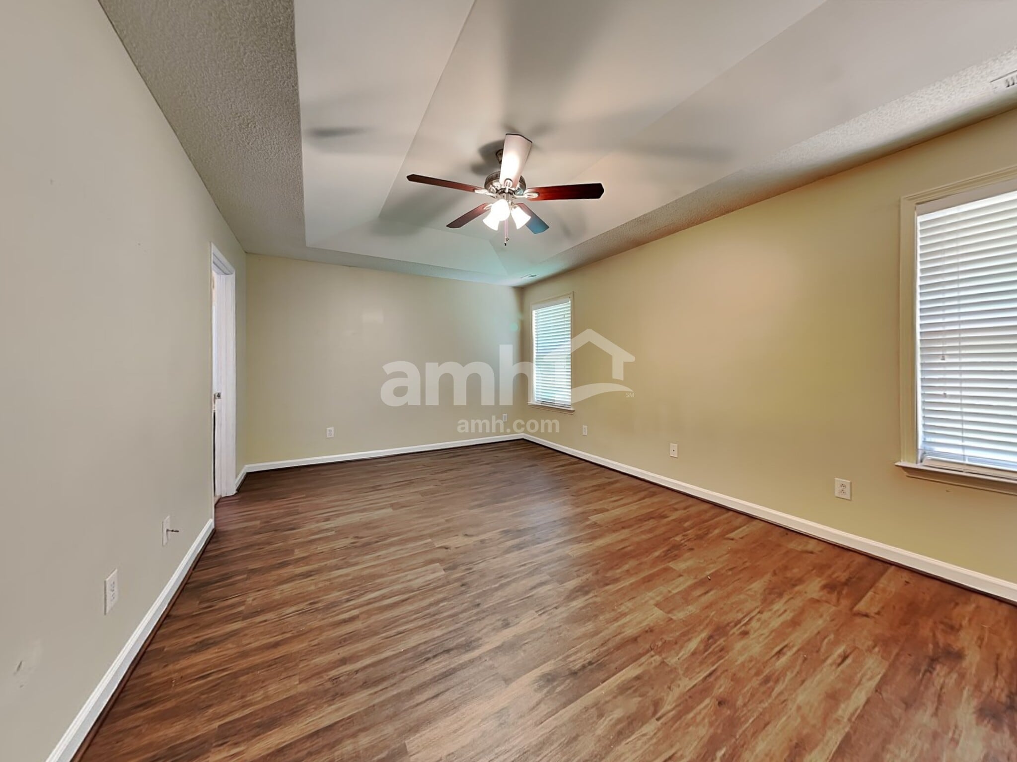 Building Photo - 209 Kindlewood Dr
