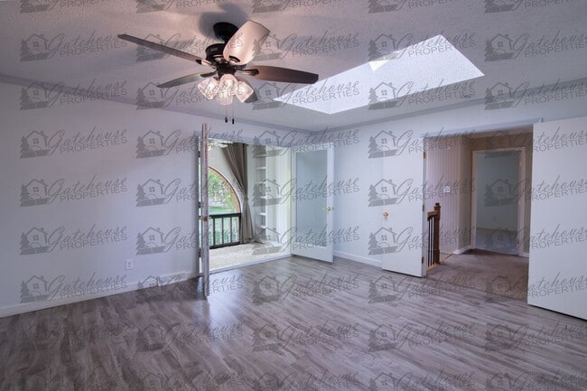 Building Photo - 3342 S Oneida Way