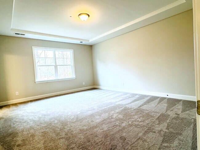 Building Photo - Single Family 4 Bedroom 3 Bathroom for Rent - Guest Bedroom Down